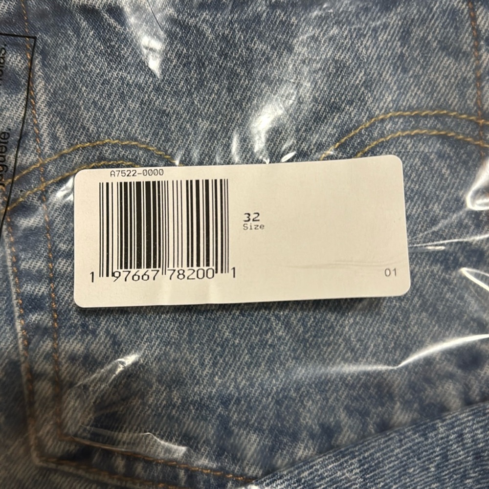 LEVIS Women’s Remade Denim Icon Skirt size 32 - Picture 9 of 10